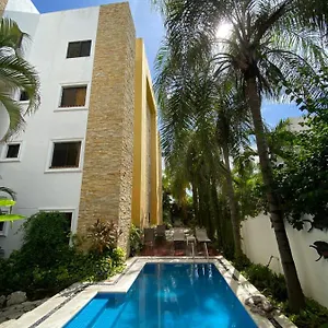 Golondrinas 4*, Playa del Carmen Mexique